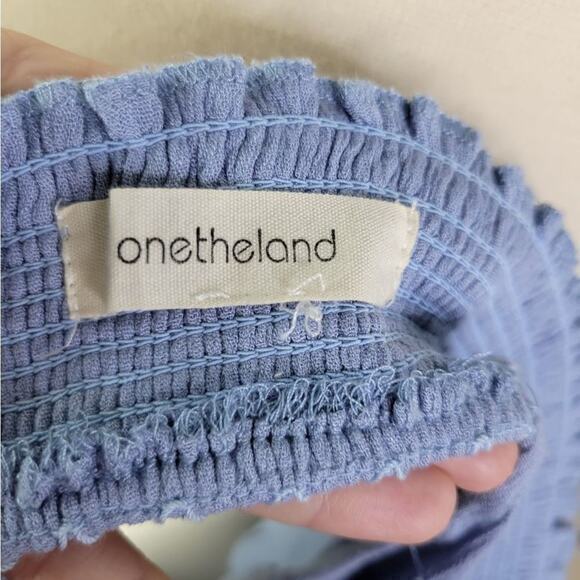 ONETHELAND Blue Off Shoulder Key Hole Back Embroidered Shoulder Top Small - Picture 4 of 9